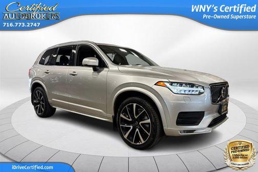 2022 Volvo XC90 T6 Momentum