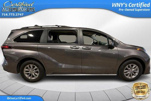 2024 Toyota Sienna LE