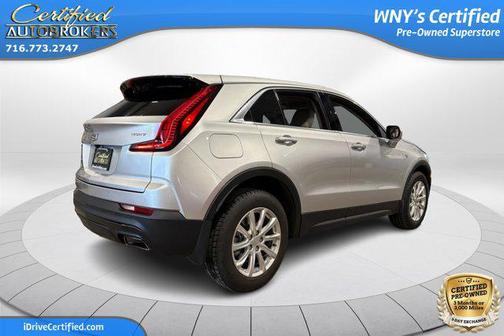 Radiant Silver Metallic 2021 Cadillac XT4 Luxury
