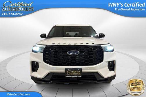 Star White Metallic Tri-Coat 2025 Ford Explorer ST-Line