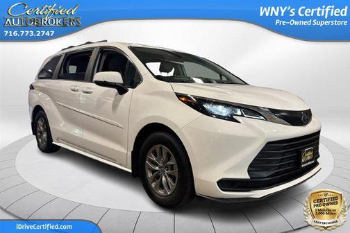 2024 Toyota Sienna LE