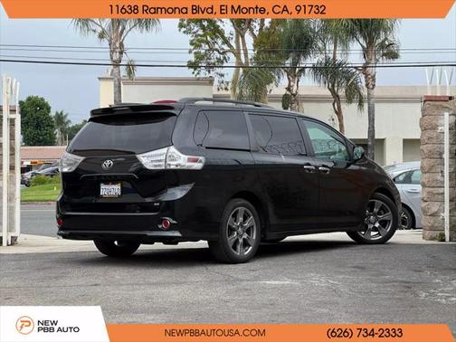 2017 Toyota Sienna SE