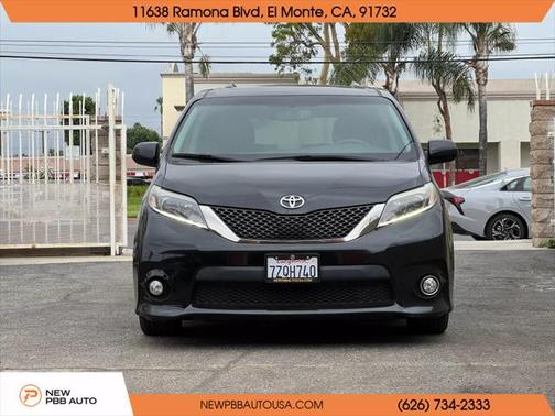 2017 Toyota Sienna SE