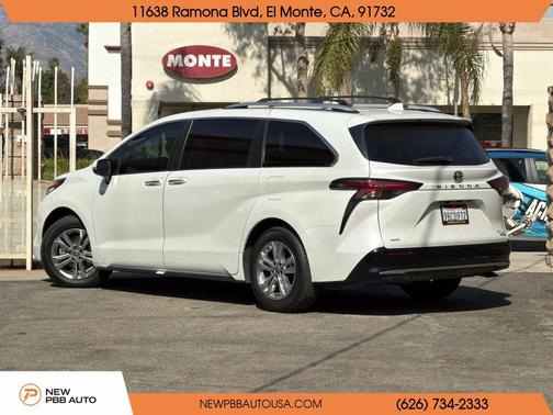 2022 Toyota Sienna Platinum