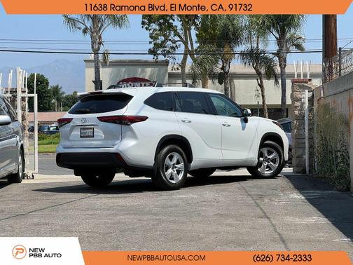 2022 Toyota Highlander LE