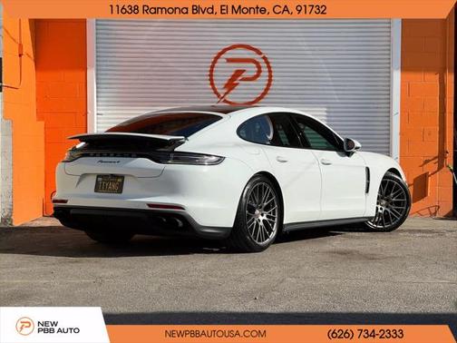 2022 Porsche Panamera 4 Platinum Edition