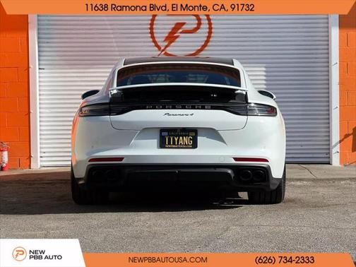 2022 Porsche Panamera 4 Platinum Edition