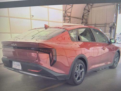 Currant Red 2025 Kia K4 LXS