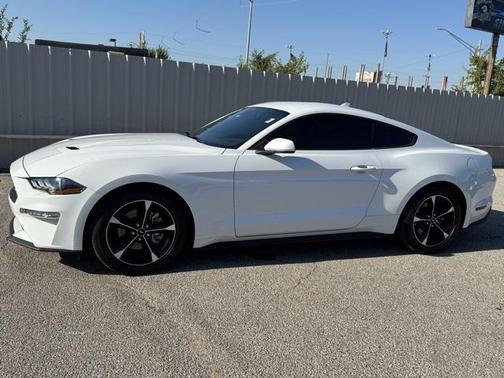 2021 Ford Mustang EcoBoost