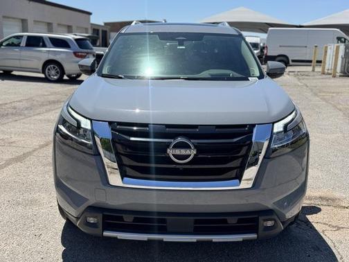 2022 Nissan Pathfinder Platinum 4WD
