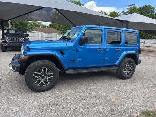 2025 Jeep Wrangler 4-Door Sahara 4x4