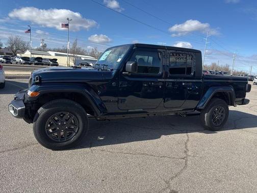 2025 Jeep Gladiator Sport S