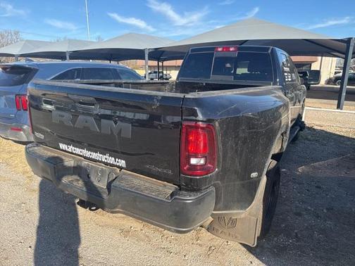 2025 RAM 3500 Tradesman Crew Cab 4x4 8' Box