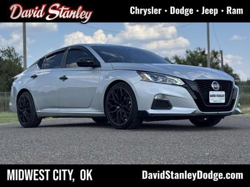 2022 Nissan Altima SR FWD