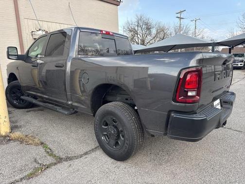 2026 RAM 2500 Tradesman Crew Cab 4x4 6'4' Box