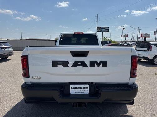 2025 RAM 3500 Tradesman Crew Cab 4x2 8' Box