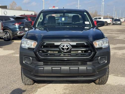 2017 Toyota Tacoma SR