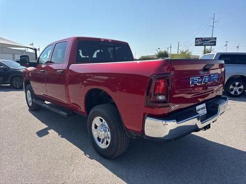2026 RAM 2500 Tradesman Crew Cab 4x4 6'4' Box