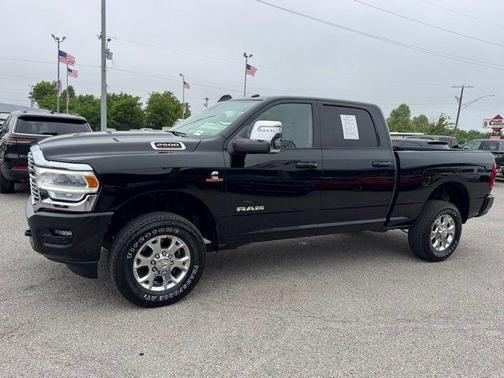 Diamond Black Crystal Pearlcoat 2024 RAM 2500 Laramie Crew Cab 4x4 6'4' Box