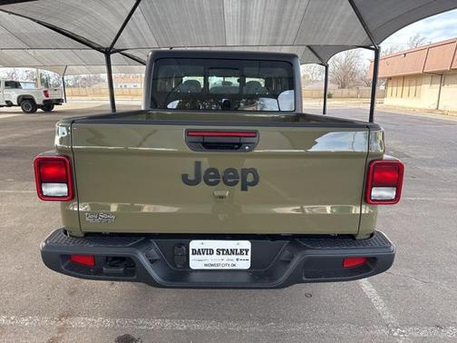 2026 Jeep Gladiator Sport