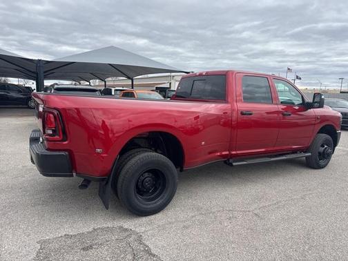 2026 RAM 3500 Tradesman Crew Cab 4x4 8' Box