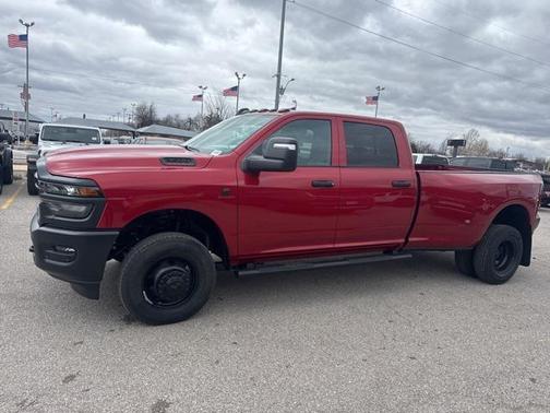 2026 RAM 3500 Tradesman Crew Cab 4x4 8' Box