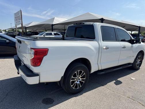 2020 Nissan Titan SV