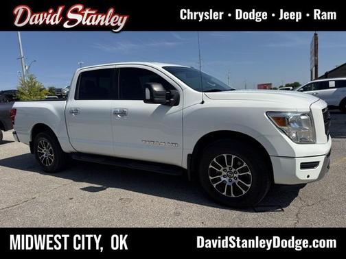 2020 Nissan Titan SV