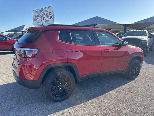 Red Hot Pearlcoat 2026 Jeep Compass Latitude