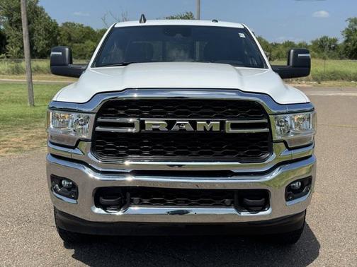 2023 RAM 2500 Tradesman Crew Cab 4x4 6'4' Box