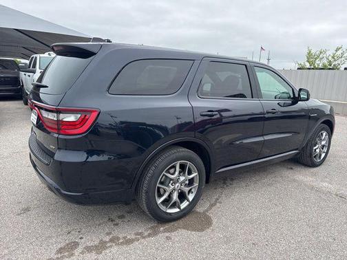 Night Moves 2026 Dodge Durango GT HEMI V8