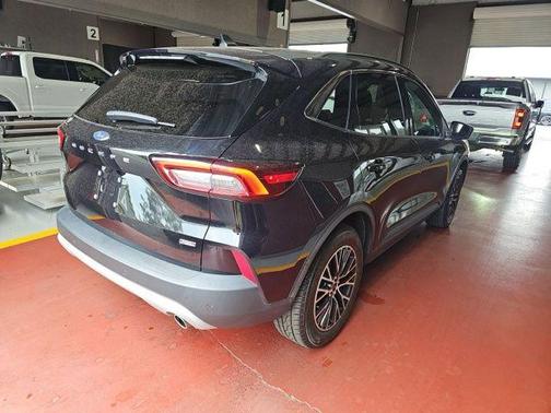Black Metallic 2023 Ford Escape PHEV SE