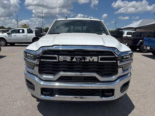 2025 RAM 2500 Tradesman Crew Cab 4x4 6'4' Box