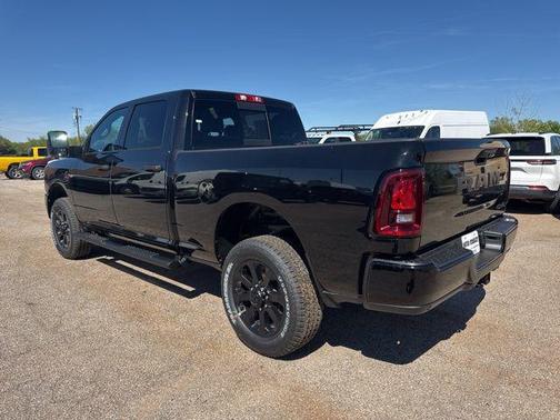 Diamond 2026 RAM 2500 Black Express Crew Cab 4x4 6'4' Box