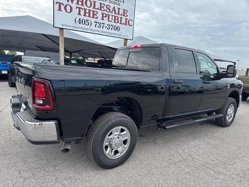 2025 RAM 2500 Tradesman Crew Cab 4x4 6'4' Box