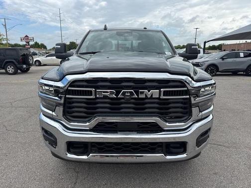 2025 RAM 2500 Tradesman Crew Cab 4x4 6'4' Box