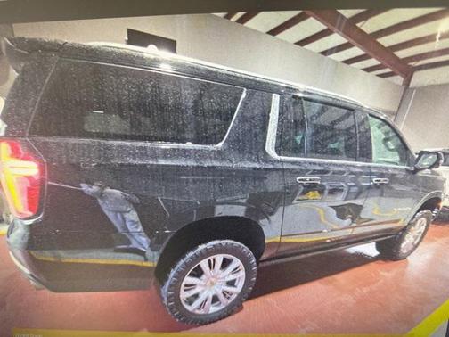 2023 Chevrolet Suburban High Country