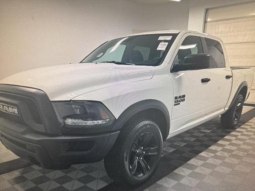 2024 RAM 1500 Classic Warlock Crew Cab 4x4 5'7' Box