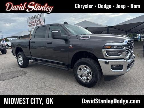 2025 RAM 2500 Tradesman Crew Cab 4x4 6'4' Box