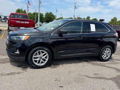 Black Metallic 2022 Ford Edge SEL