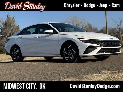 2025 Hyundai ELANTRA SEL