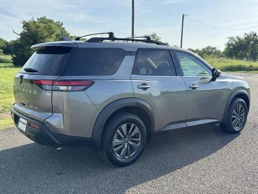 2022 Nissan Pathfinder SV 4WD