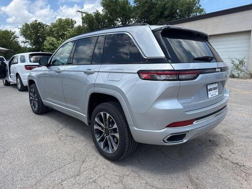 2025 Jeep Grand Cherokee Overland