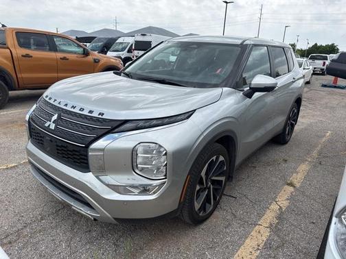 2024 Mitsubishi Outlander SE Black Edition S-AWC