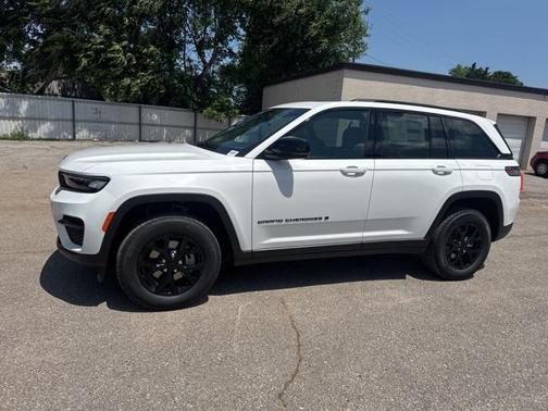 2025 Jeep Grand Cherokee Altitude