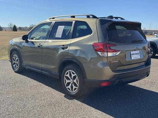 2024 Subaru Forester Premium