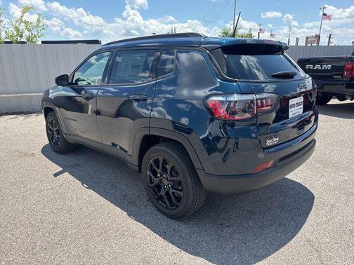 Fathom Blue Pearl Coat 2026 Jeep Compass Latitude