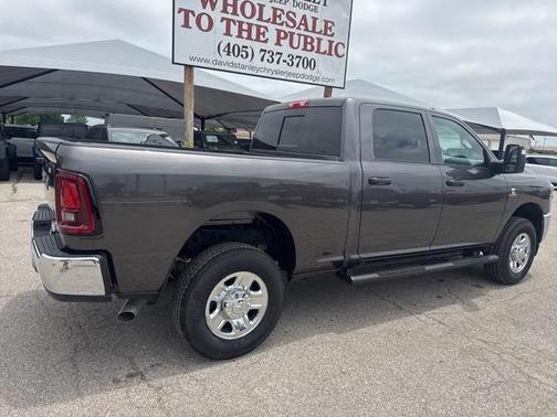 2025 RAM 2500 Tradesman Crew Cab 4x4 6'4' Box
