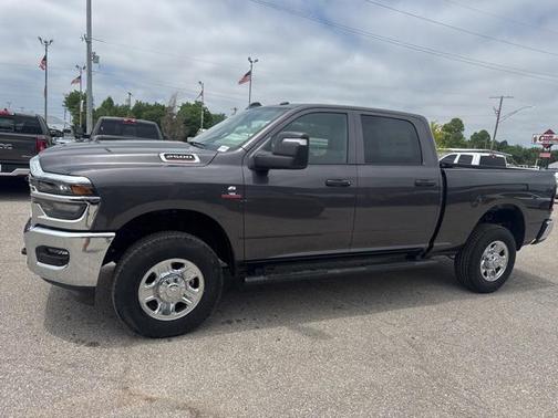 2025 RAM 2500 Tradesman Crew Cab 4x4 6'4' Box