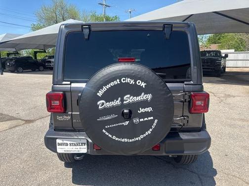 2025 Jeep Wrangler 4-Door Sahara 4x4